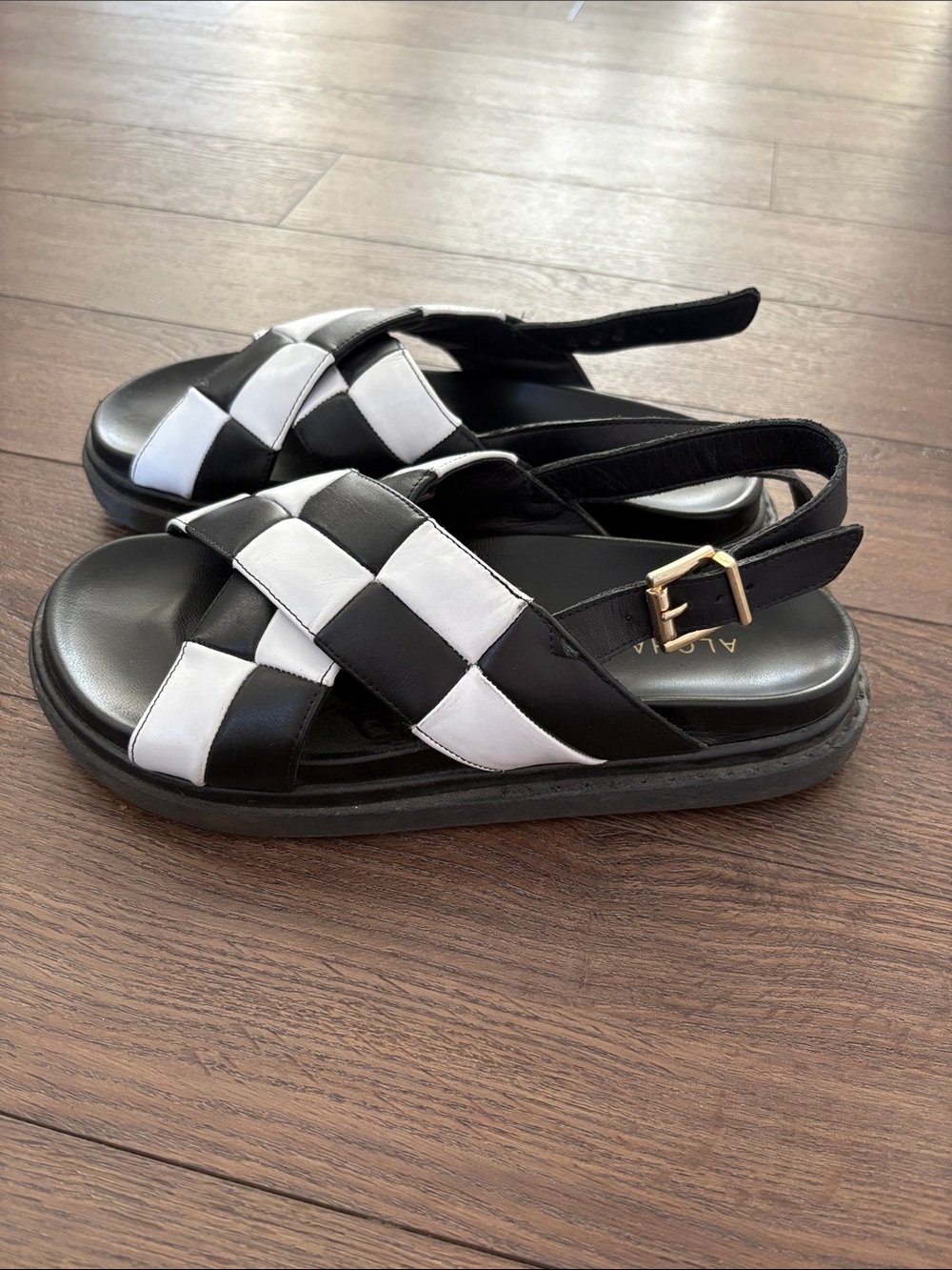 Alohas Marshmallow Scacchi  Sandals size 8 / 39